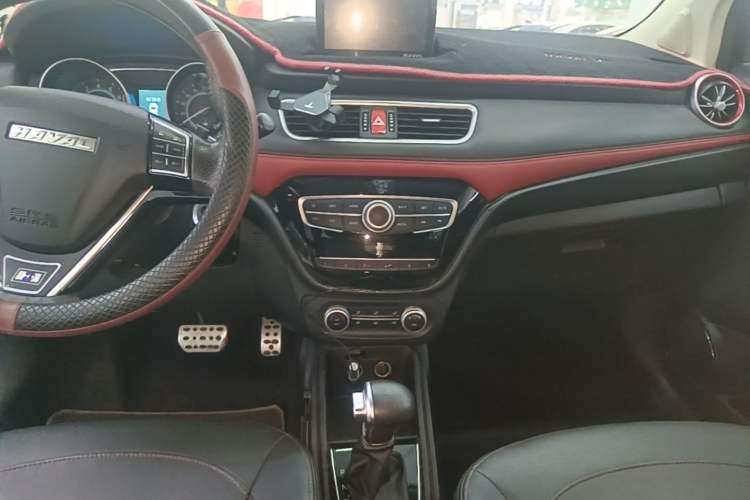 Used Haval H1 2016 Revised Version Blue Badge 1.5L AMT Luxury Edition Audio And AC Panel