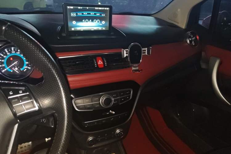 Used Haval H1 2016 Blue Label 1.5L AMT Luxury Model Audio And AC Panel