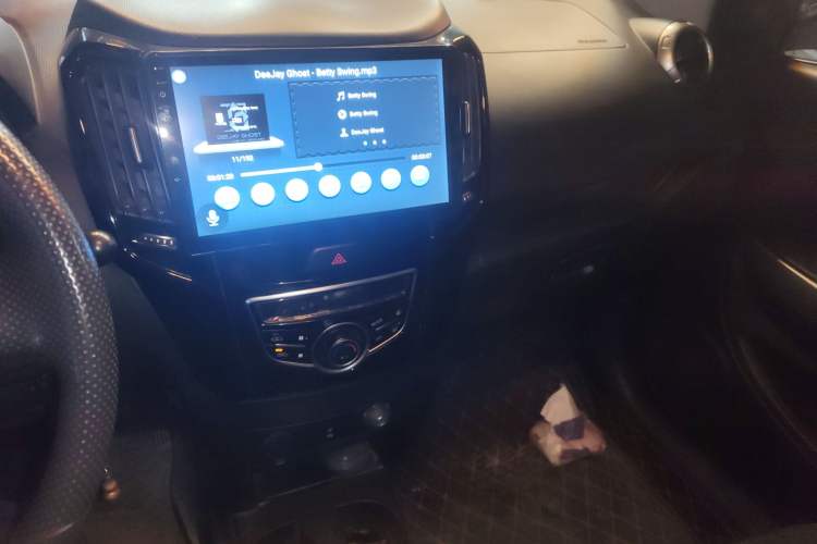Used Haval H1 2016 Red Label 1.5L AMT Comfort Model Audio And AC Panel