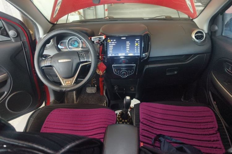 Used Haval H1 2016 Red Label 1.5L AMT Comfort Model Center Console