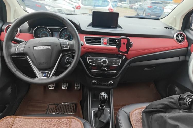Used Haval H1 2016 Blue Label 1.5L Manual Luxury Model Center Console
