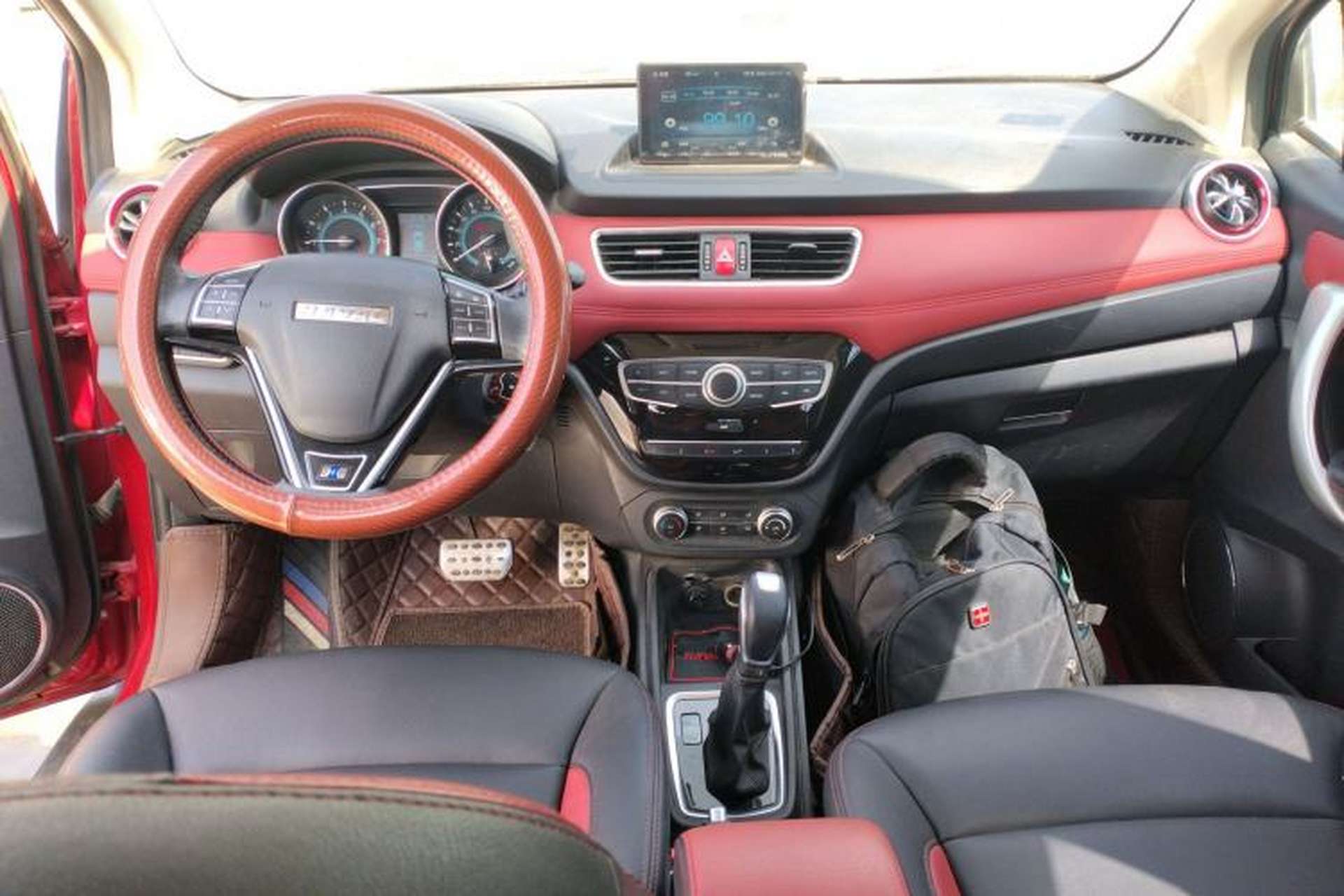 Used Haval H1 2016 Blue Label 1.5L AMT Luxury Model Center Console