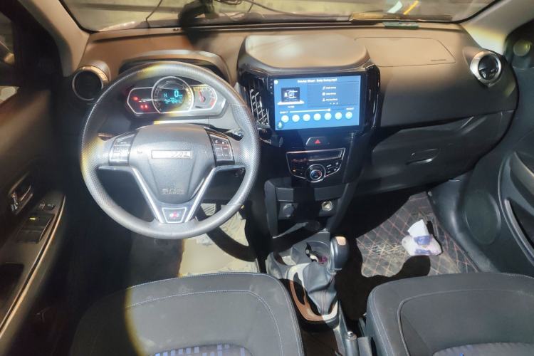 Used Haval H1 2016 Red Label 1.5L AMT Comfort Model Center Console