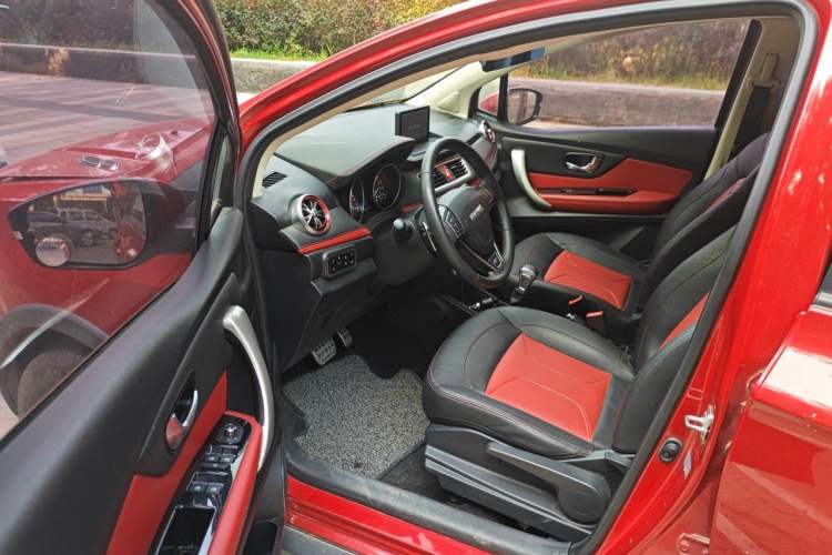 Used Haval H1 2016 Blue Label 1.5L AMT Luxury Model Driver Seat