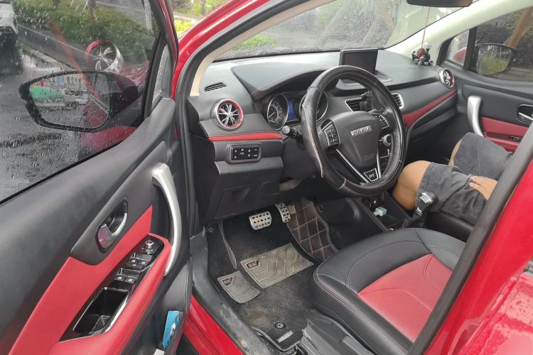 Used Haval H1 2016 Revised Version Blue Badge 1.5L AMT Luxury Edition Driver Seat