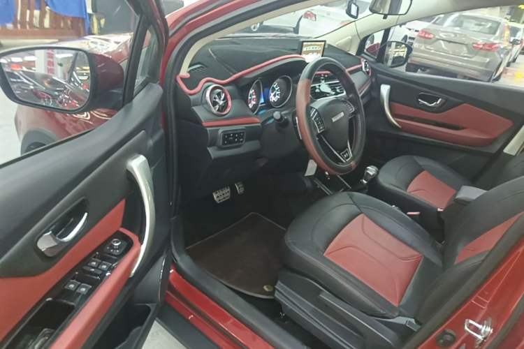 Used Haval H1 2016 Revised Version Blue Badge 1.5L AMT Luxury Edition Driver Seat