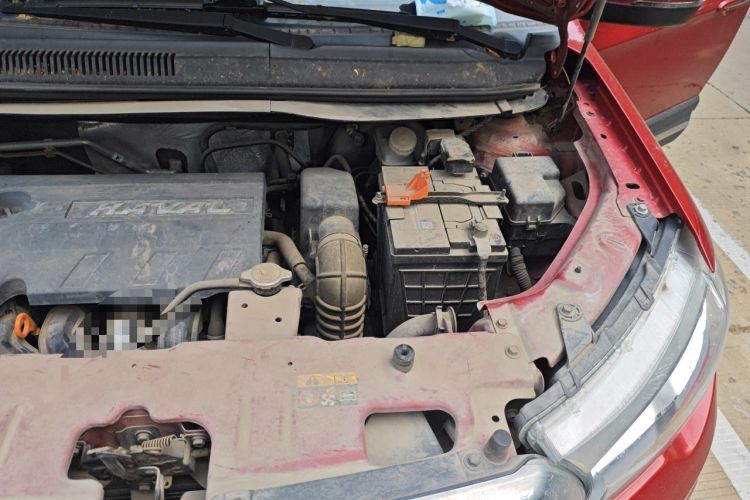 Used Haval H1 2016 Blue Label 1.5L AMT Luxury Model Engine Bay Left