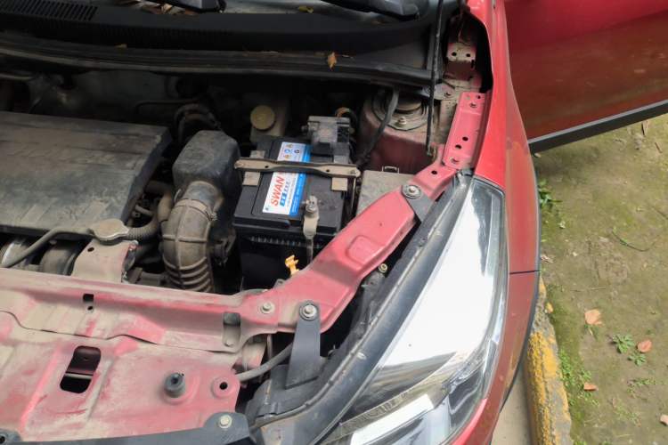 Used Haval H1 2016 Red-Label 1.5L AMT Luxury Model Engine Bay Left