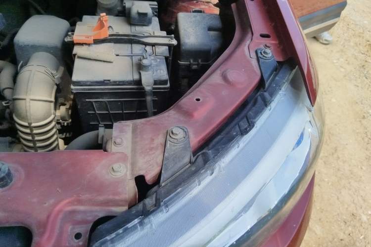 Used Haval H1 2016 Blue Label 1.5L AMT Urban Model Engine Bay Left