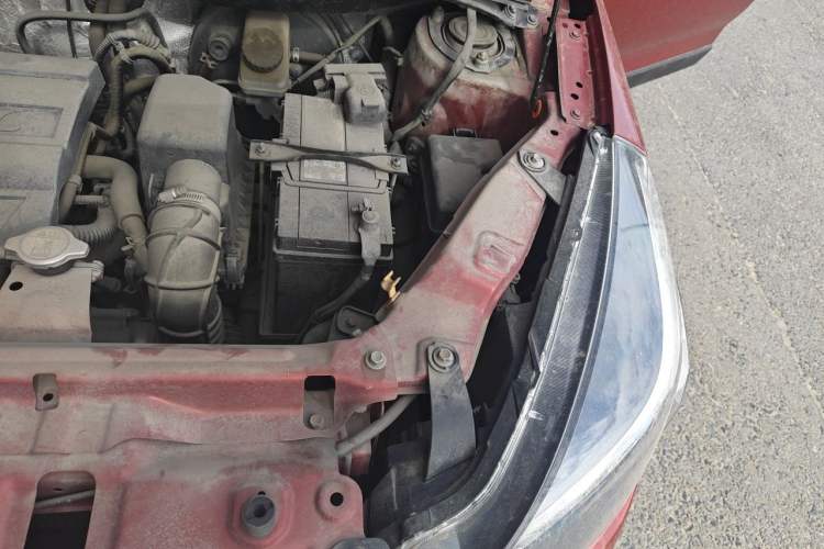 Used Haval H1 2016 Red Label 1.5L Manual Comfort Edition Engine Bay Left