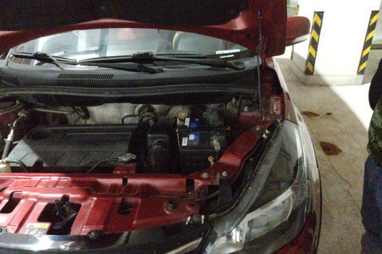 Used Haval H1 2016 Red-Label 1.5L AMT Luxury Model Engine Bay Left