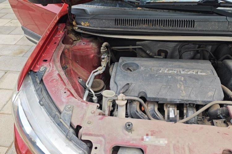 Used Haval H1 2016 Blue Label 1.5L AMT Luxury Model Engine Bay Right
