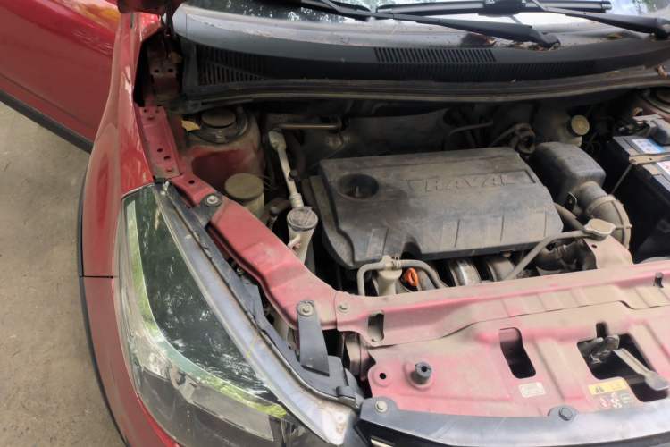 Used Haval H1 2016 Red-Label 1.5L AMT Luxury Model Engine Bay Right