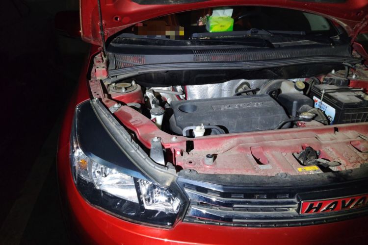Used Haval H1 2016 Red Label 1.5L AMT Comfort Model Engine Bay Right