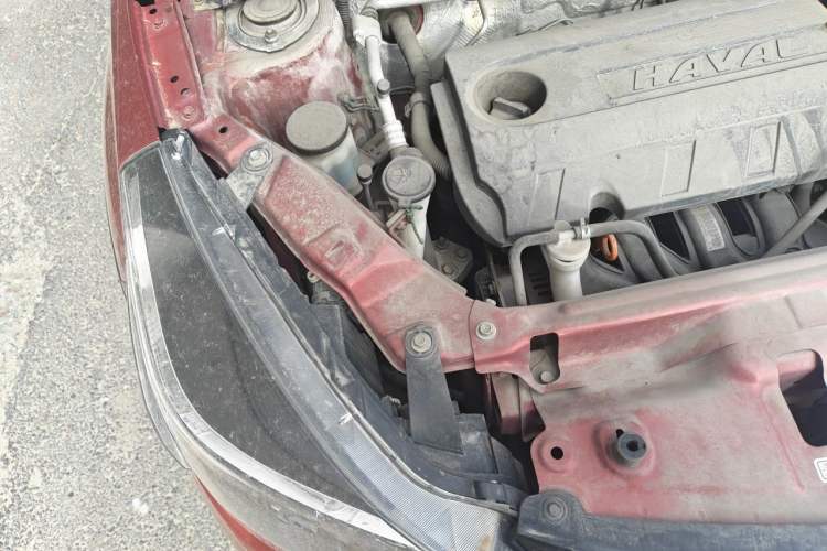 Used Haval H1 2016 Red Label 1.5L Manual Comfort Edition Engine Bay Right