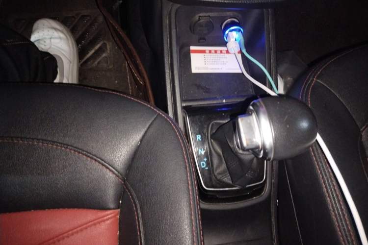 Used Haval H1 2016 Revised Version Blue Badge 1.5L AMT Luxury Edition Gear Lever