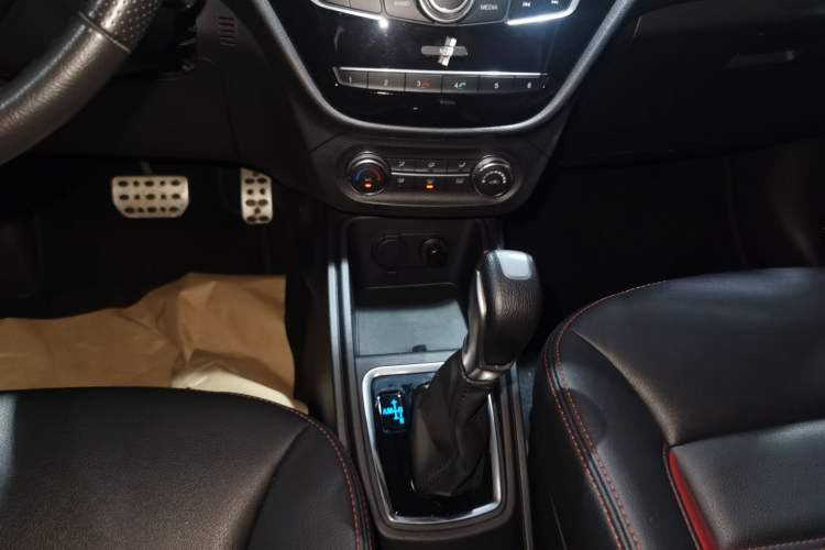 Used Haval H1 2016 Blue Label 1.5L AMT Luxury Model Gear Lever