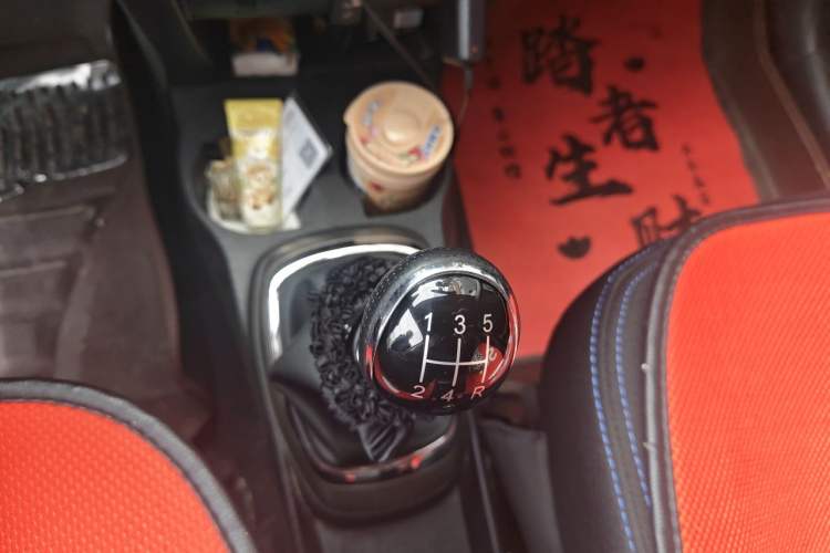 Used Haval H1 2016 Red Label 1.5L Manual Comfort Edition Gear Lever