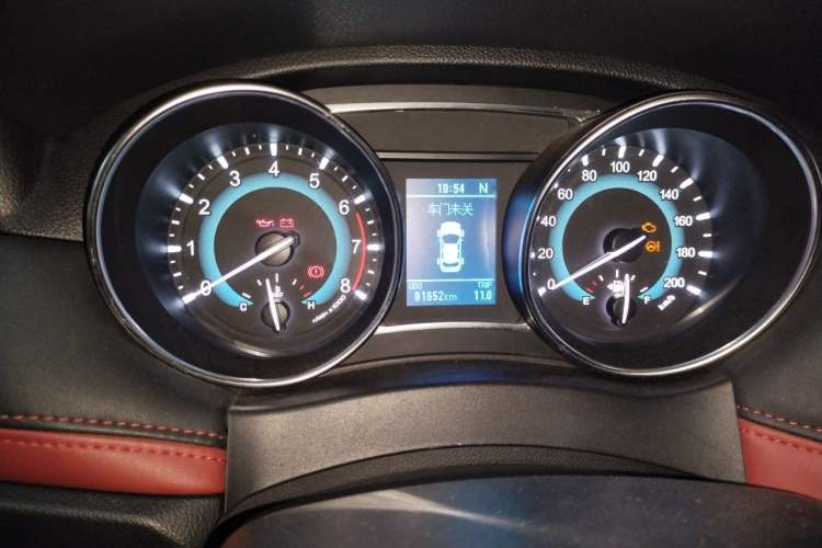 Used Haval H1 2016 Revised Version Blue Badge 1.5L AMT Luxury Edition Instrument Cluster