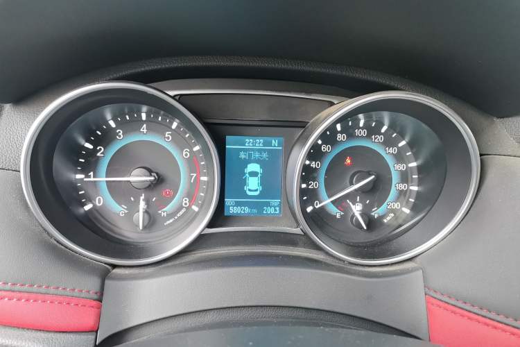 Used Haval H1 2016 Revised Version Blue Badge 1.5L AMT Luxury Edition Instrument Cluster