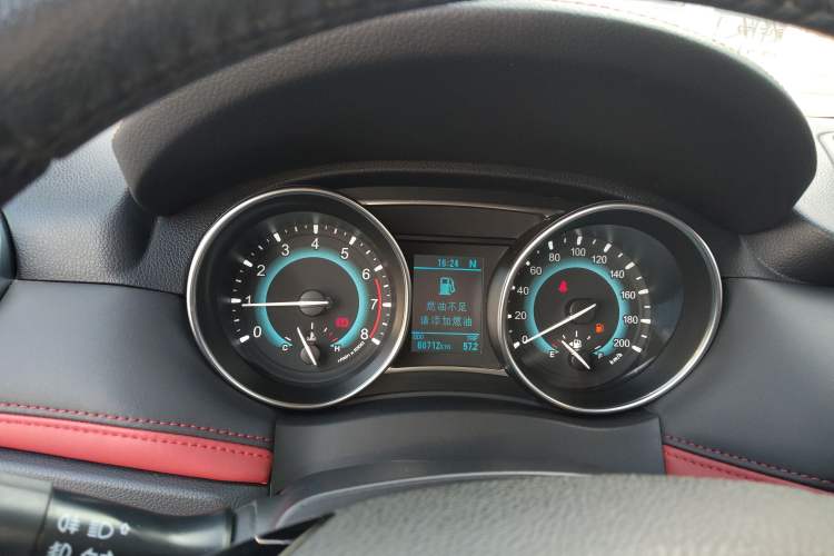 Used Haval H1 2016 Revised Version Blue Badge 1.5L AMT Luxury Edition Instrument Cluster
