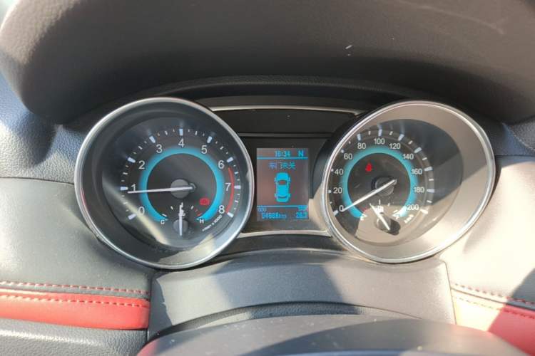 Used Haval H1 2016 Revised Version Blue Badge 1.5L AMT Luxury Edition Instrument Cluster