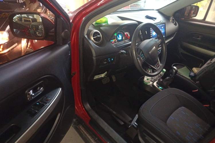 Used Haval H1 2016 Red Label 1.5L AMT Comfort Model Interior 3