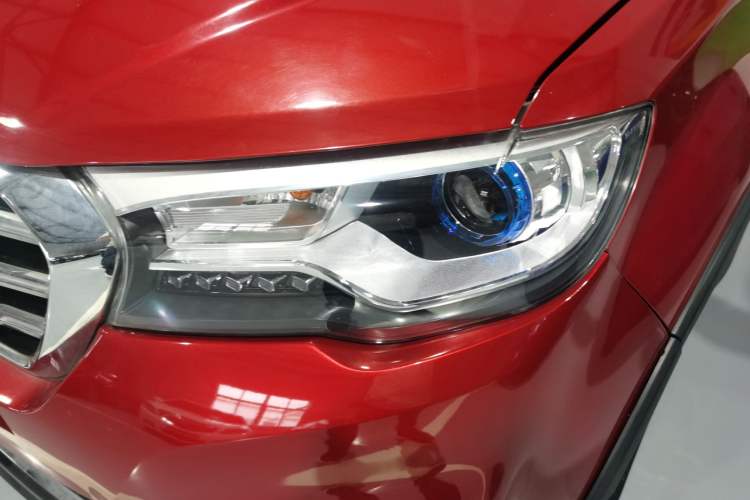Used Haval H1 2016 Blue Label 1.5L AMT Luxury Model Left Front Headlight