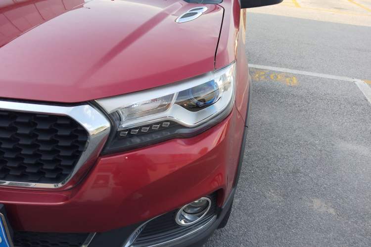 Used Haval H1 2016 Revised Version Blue Badge 1.5L AMT Luxury Edition Left Front Headlight