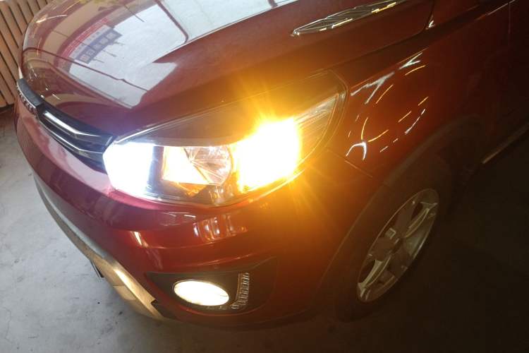 Used Haval H1 2016 Red Label 1.5L AMT Comfort Model Left Front Headlight