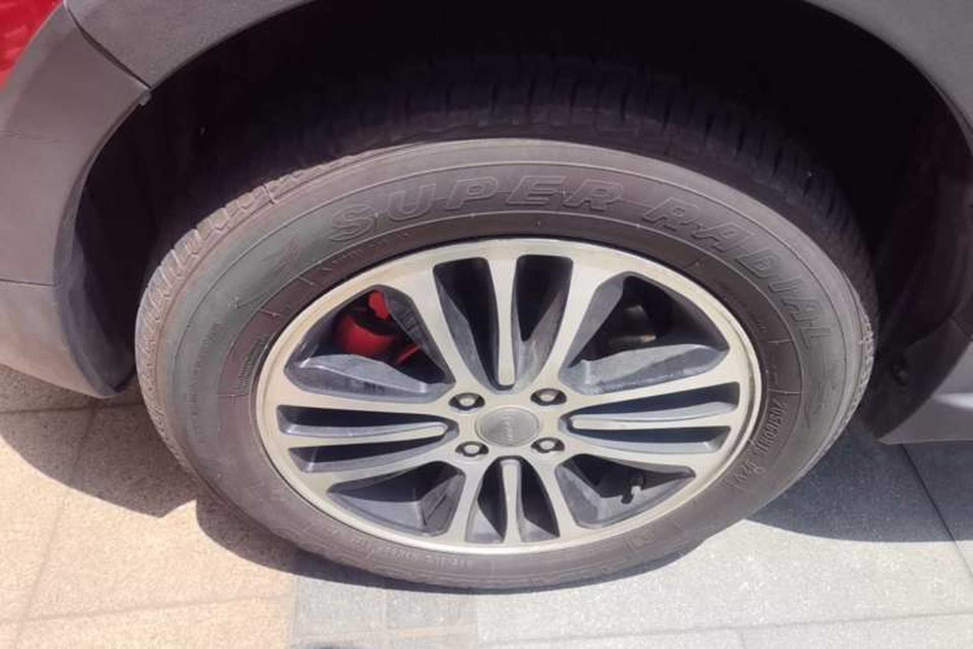 Used Haval H1 2016 Revised Version Blue Badge 1.5L AMT Comfort Edition Left Front Wheel Hub