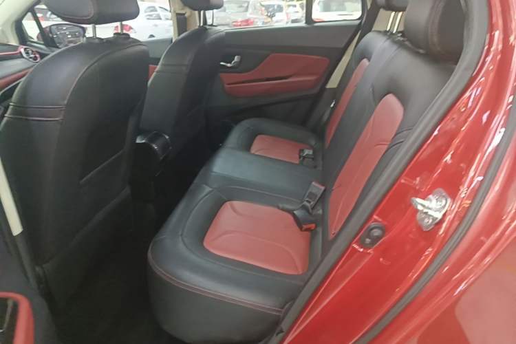 Used Haval H1 2016 Revised Version Blue Badge 1.5L AMT Luxury Edition Left Rear Seat