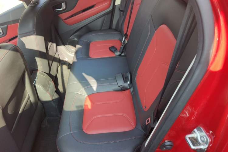 Used Haval H1 2016 Revised Version Blue Badge 1.5L AMT Luxury Edition Left Rear Seat