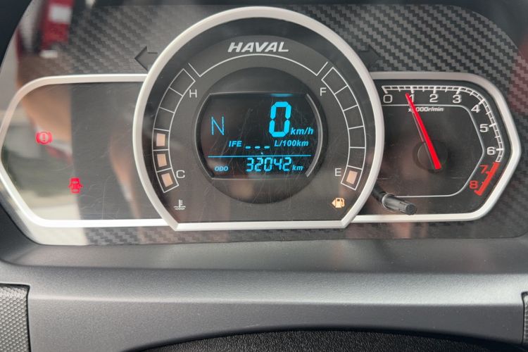 Used Haval H1 2016 Red-Label 1.5L AMT Luxury Model Odometer Close Up