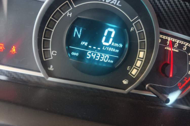 Used Haval H1 2016 Red Label 1.5L AMT Comfort Model Odometer Close Up