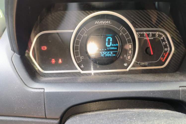 Used Haval H1 2016 Red-Label 1.5L AMT Luxury Model Odometer Close Up