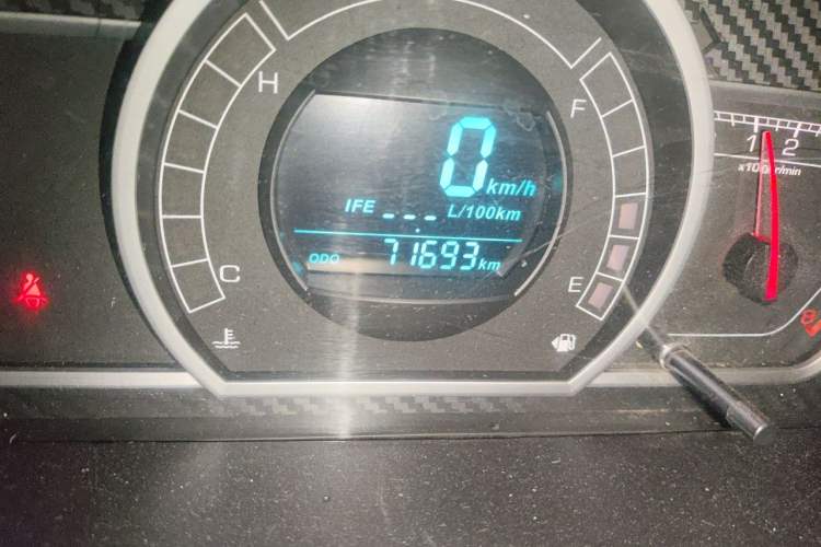 Used Haval H1 2016 Red Label 1.5L Manual Luxury Model Odometer Close Up