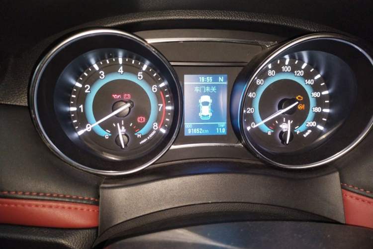 Used Haval H1 2016 Revised Version Blue Badge 1.5L AMT Luxury Edition Odometer Close Up