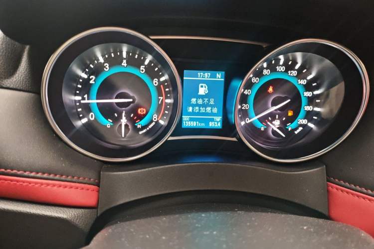 Used Haval H1 2016 Revised Version Blue Badge 1.5L AMT Luxury Edition Odometer Close Up