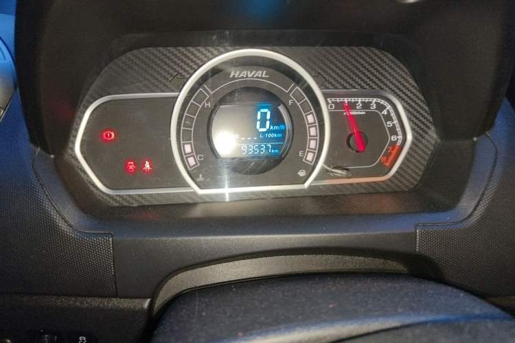 Used Haval H1 2016 Red Label 1.5L Manual Comfort Edition Odometer Close Up