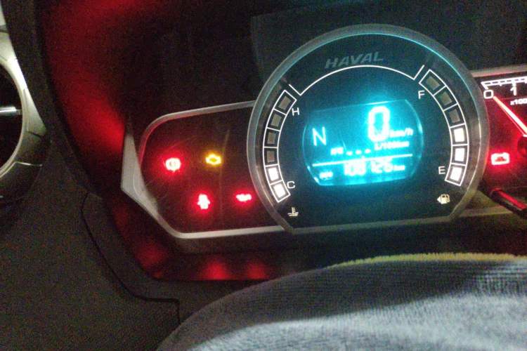 Used Haval H1 2016 Red-Label 1.5L AMT Luxury Model Odometer Close Up