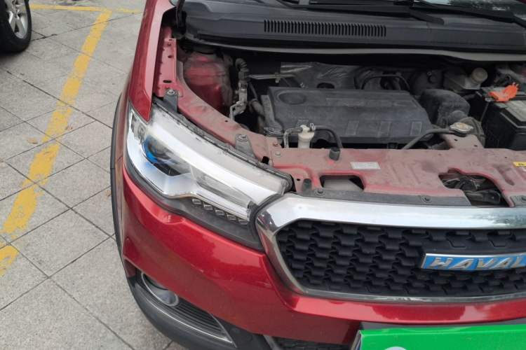 Used Haval H1 2016 Revised Version Blue Badge 1.5L AMT Comfort Edition Right Front Headlight