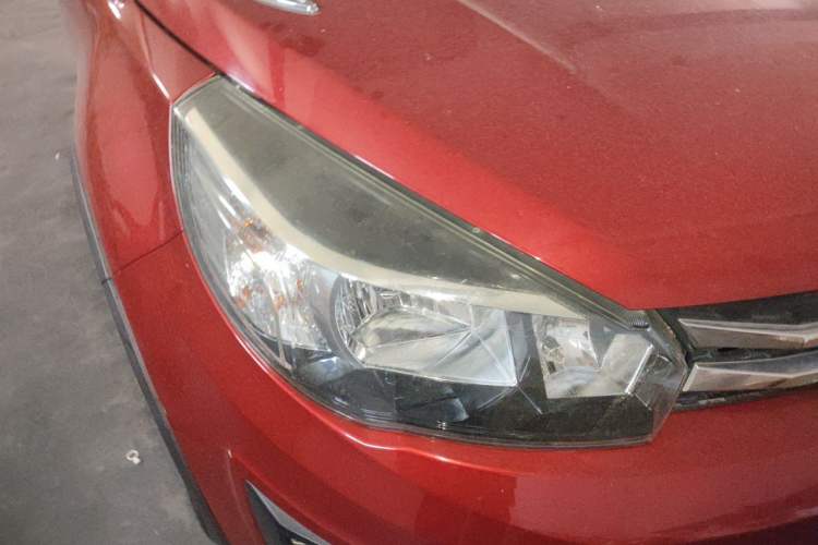 Used Haval H1 2016 Red Label 1.5L Manual Luxury Model Right Front Headlight
