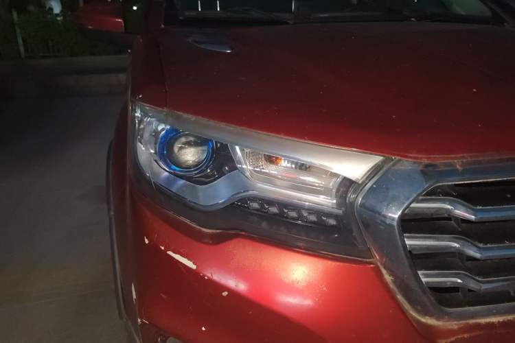 Used Haval H1 2016 Blue Label 1.5L AMT Luxury Model Right Front Headlight