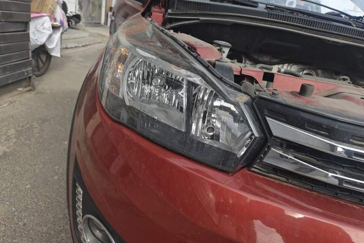 Used Haval H1 2016 Red Label 1.5L Manual Comfort Edition Right Front Headlight