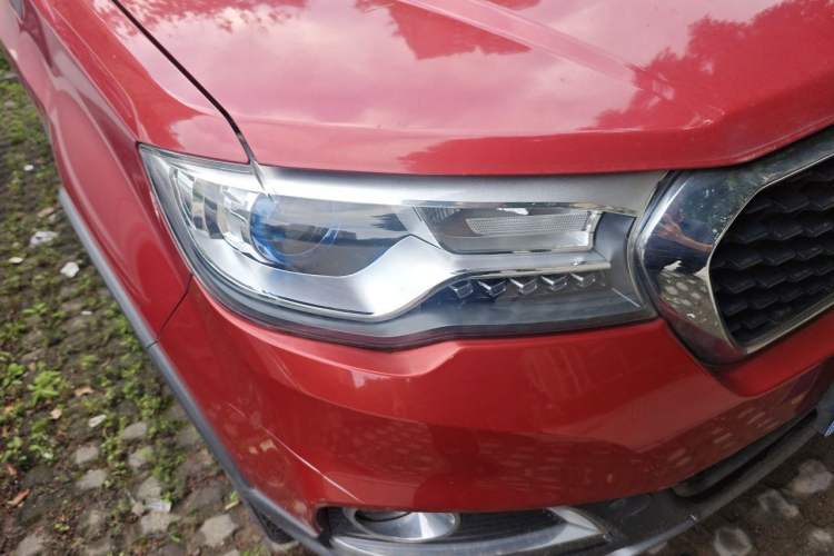 Used Haval H1 2016 Revised Version Blue Badge 1.5L AMT Luxury Edition Right Front Headlight