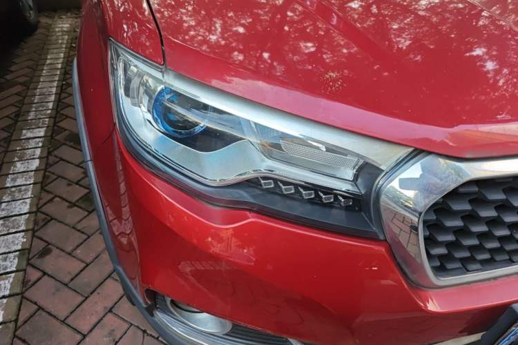 Used Haval H1 2016 Revised Version Blue Badge 1.5L AMT Luxury Edition Right Front Headlight