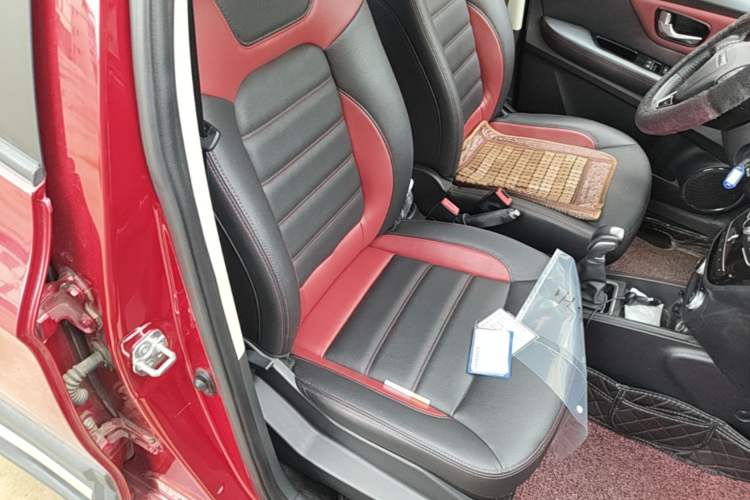Used Haval H1 2016 Blue Label 1.5L AMT Luxury Model Right Front Seat