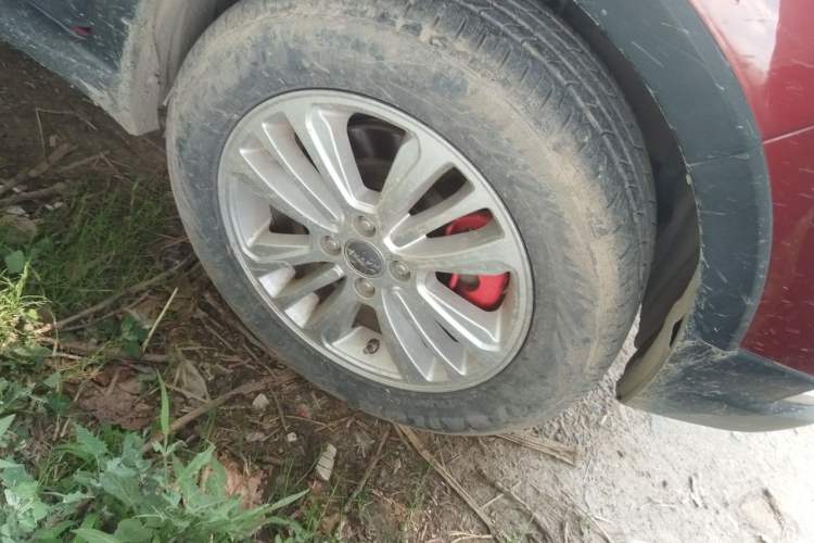 Used Haval H1 2016 Blue Label 1.5L AMT Urban Model Right Front Wheel Hub