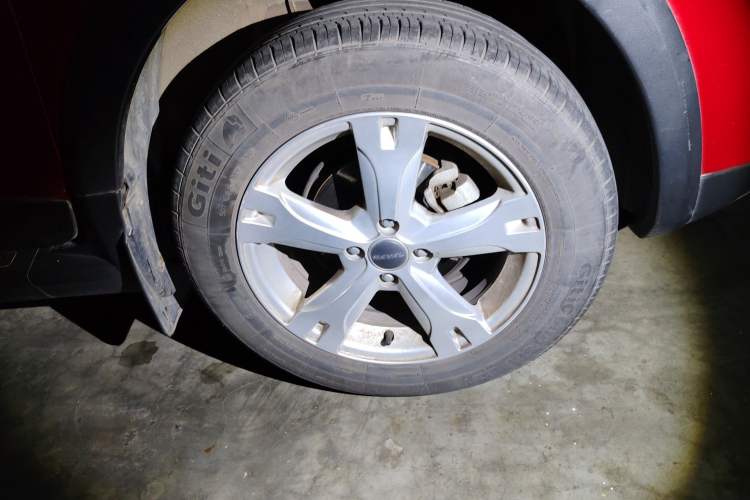 Used Haval H1 2016 Red Label 1.5L AMT Comfort Model Right Front Wheel Hub